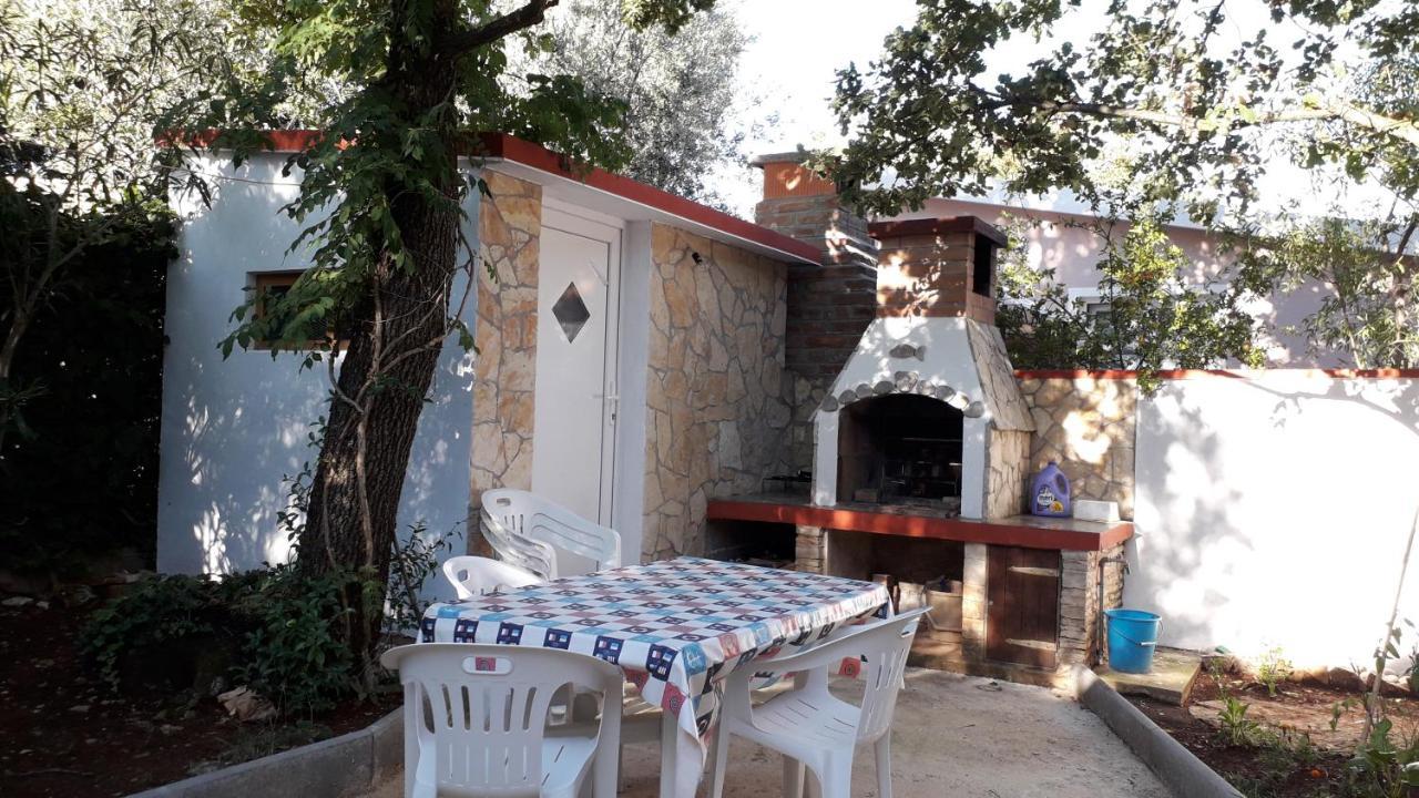 Apartmani Mia Liznjan Bagian luar foto
