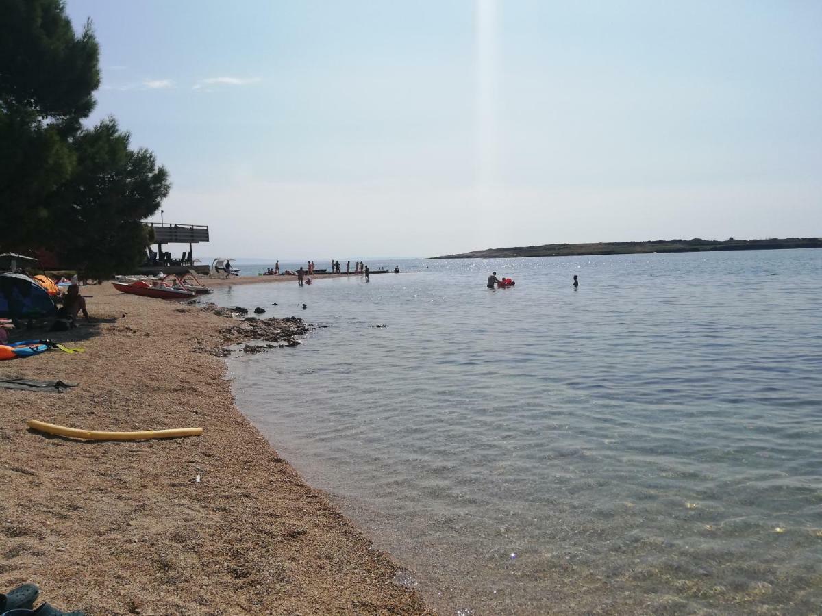 Apartmani Mia Liznjan Bagian luar foto