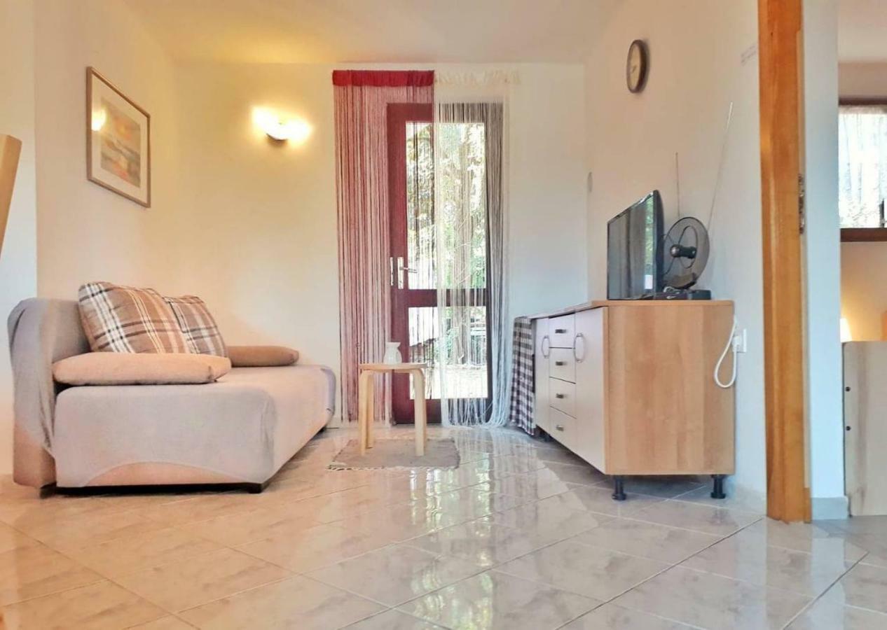Apartmani Mia Liznjan Bagian luar foto