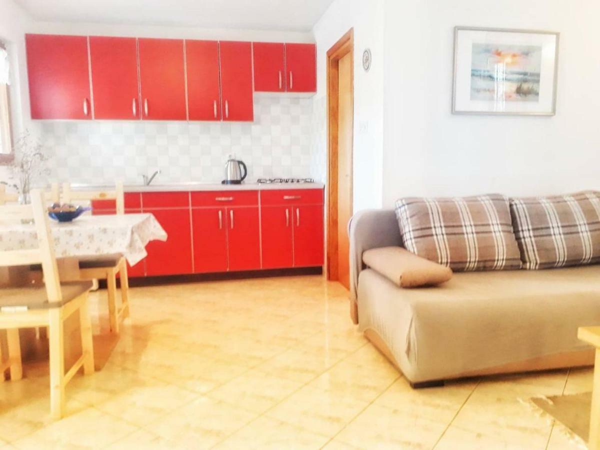 Apartmani Mia Liznjan Bagian luar foto
