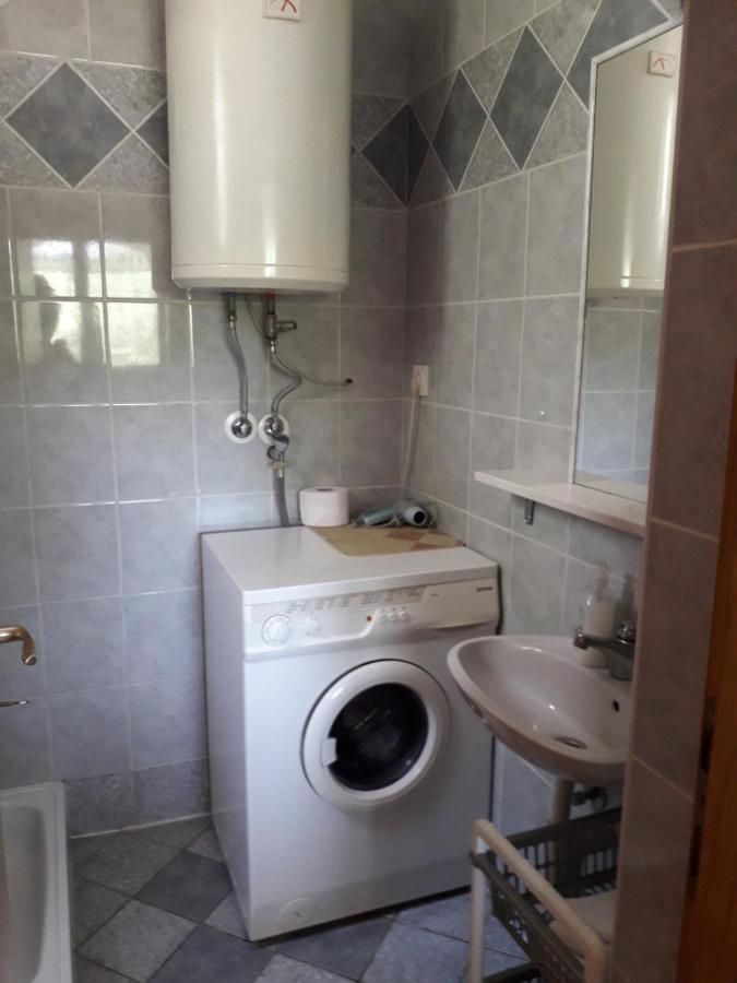 Apartmani Mia Liznjan Bagian luar foto
